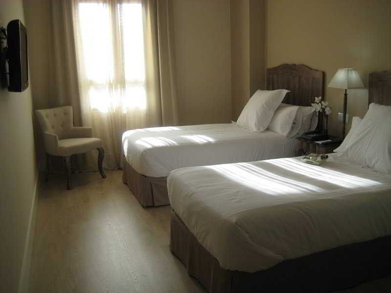 Hotel Altora 3*